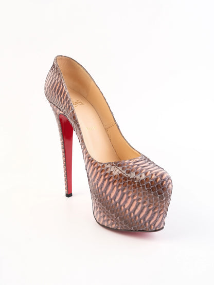 Excellent Christian Louboutin High Heels Red Sole Size 38 Leather