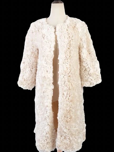 P.A.R.O.S.H. Excellent Condition Silk Textured Coat Size S White