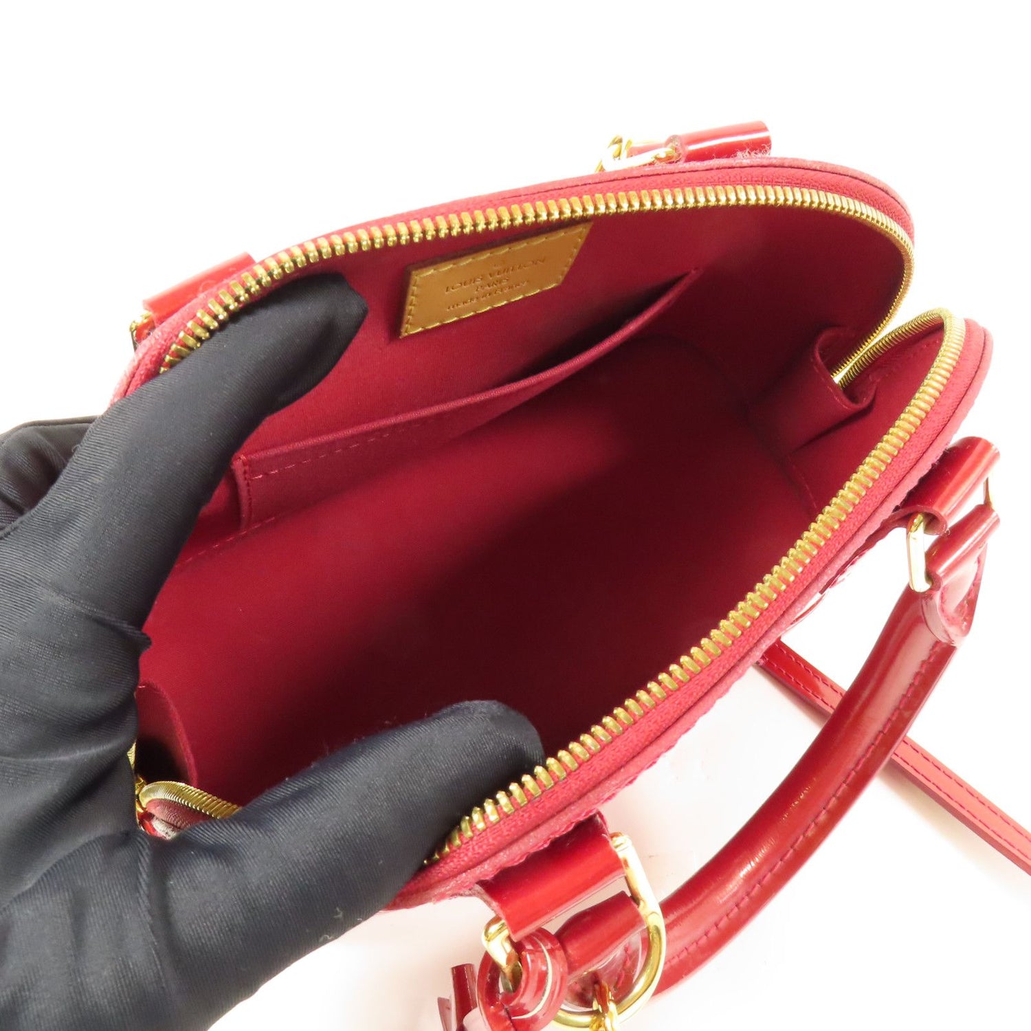 Louis Vuitton Vernis Alma Bb Gold Hand-rolled Shoulder Bag Red Red 2way Shoulder Bag M 91606