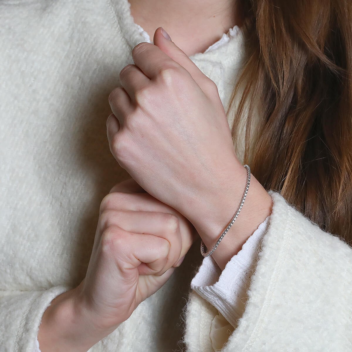 Diamonds and gold bracelet