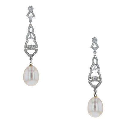 Diamonds, gold and cultured pearls earrings