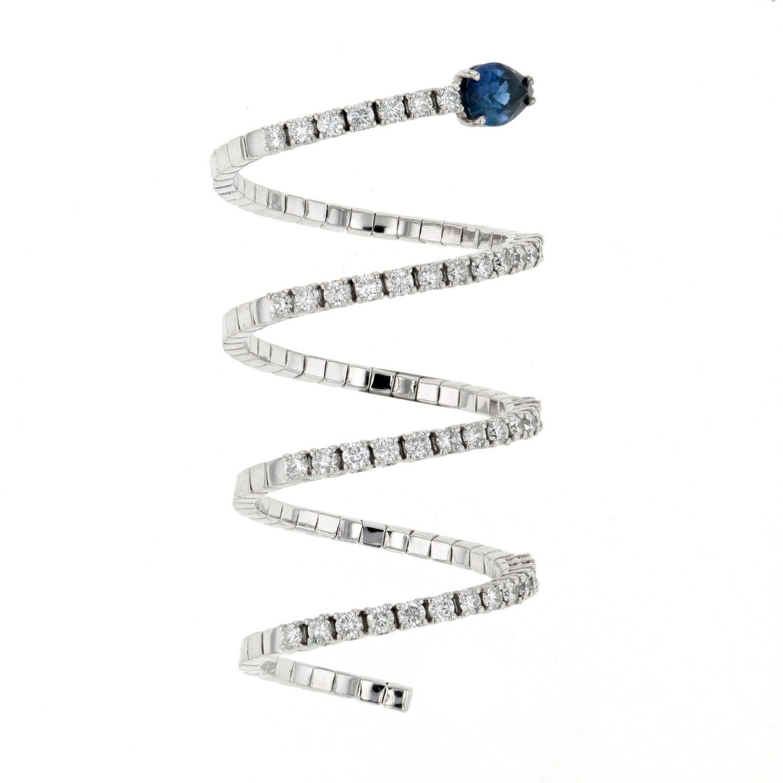 Diamonds, sapphire and gold ring