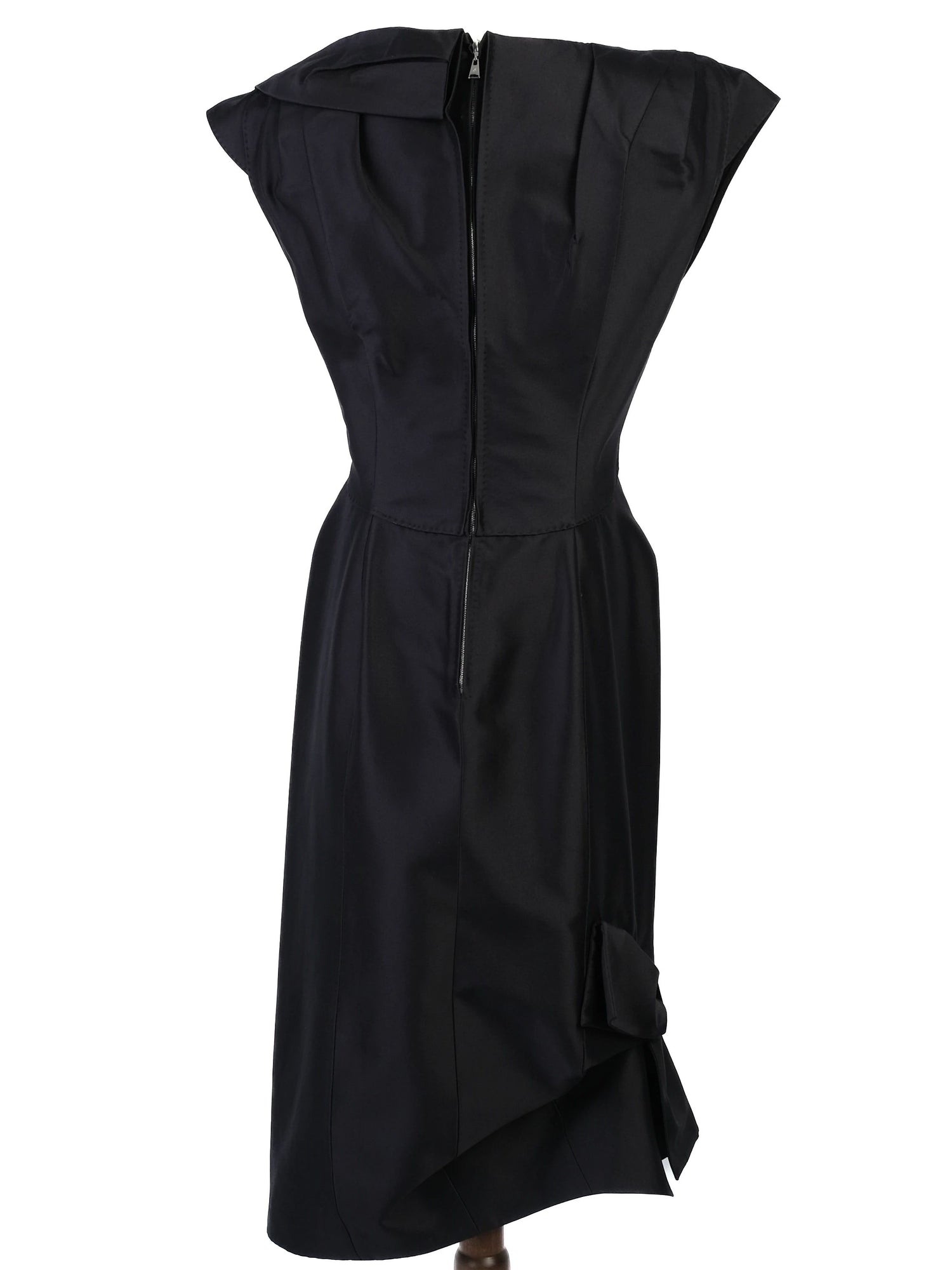 NEW Louis Vuitton Black Silk Dress Size L with Unique Collar Detail