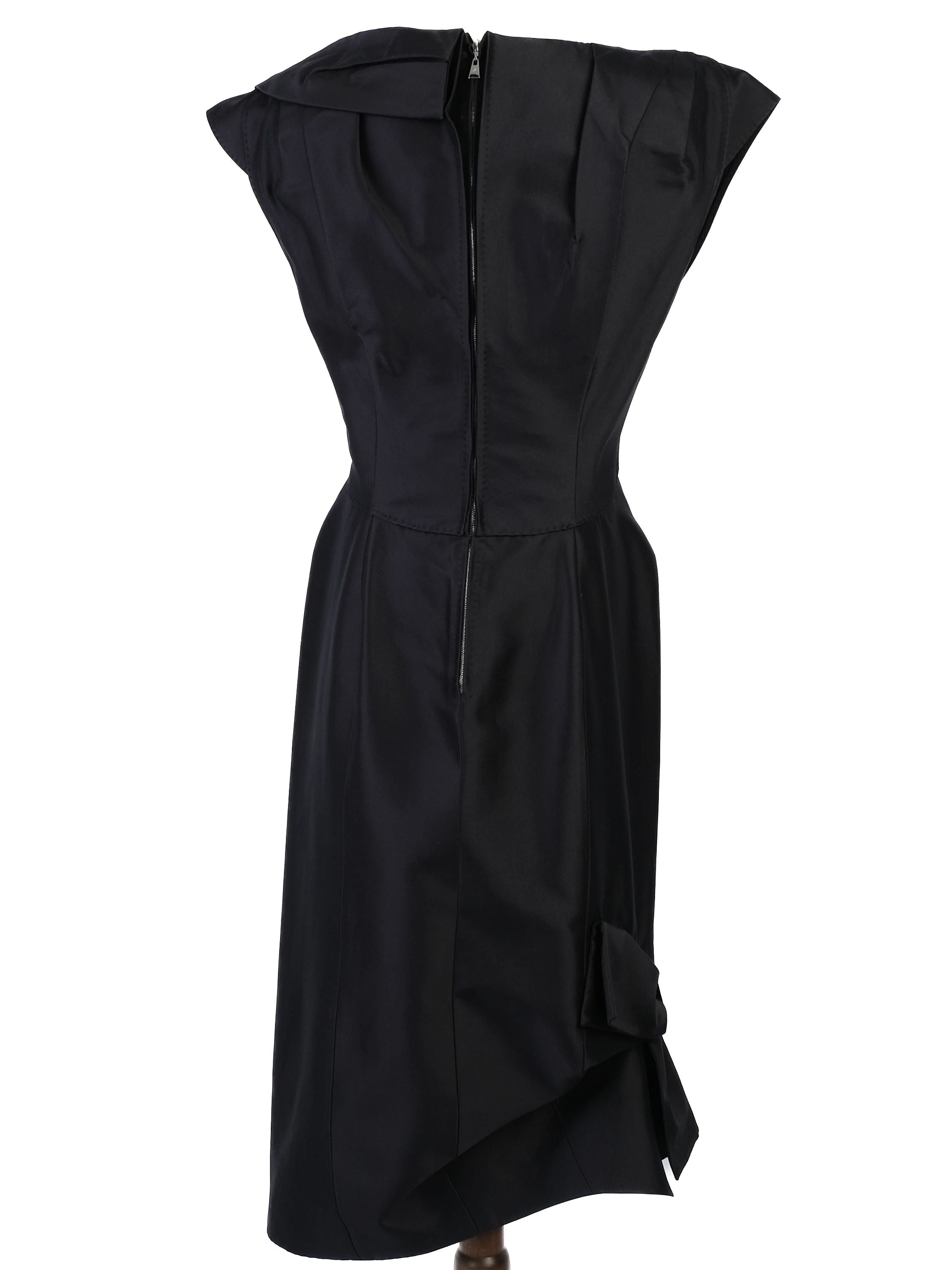 NEW Louis Vuitton Black Silk Dress Size L with Unique Collar Detail