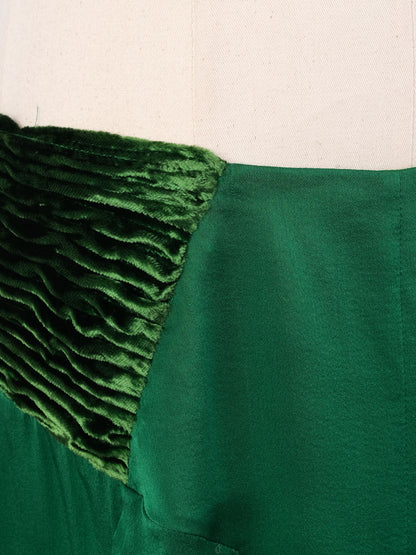 Excellent Tom Ford Green Silk Skirt with Ruching and Pleats, Size M