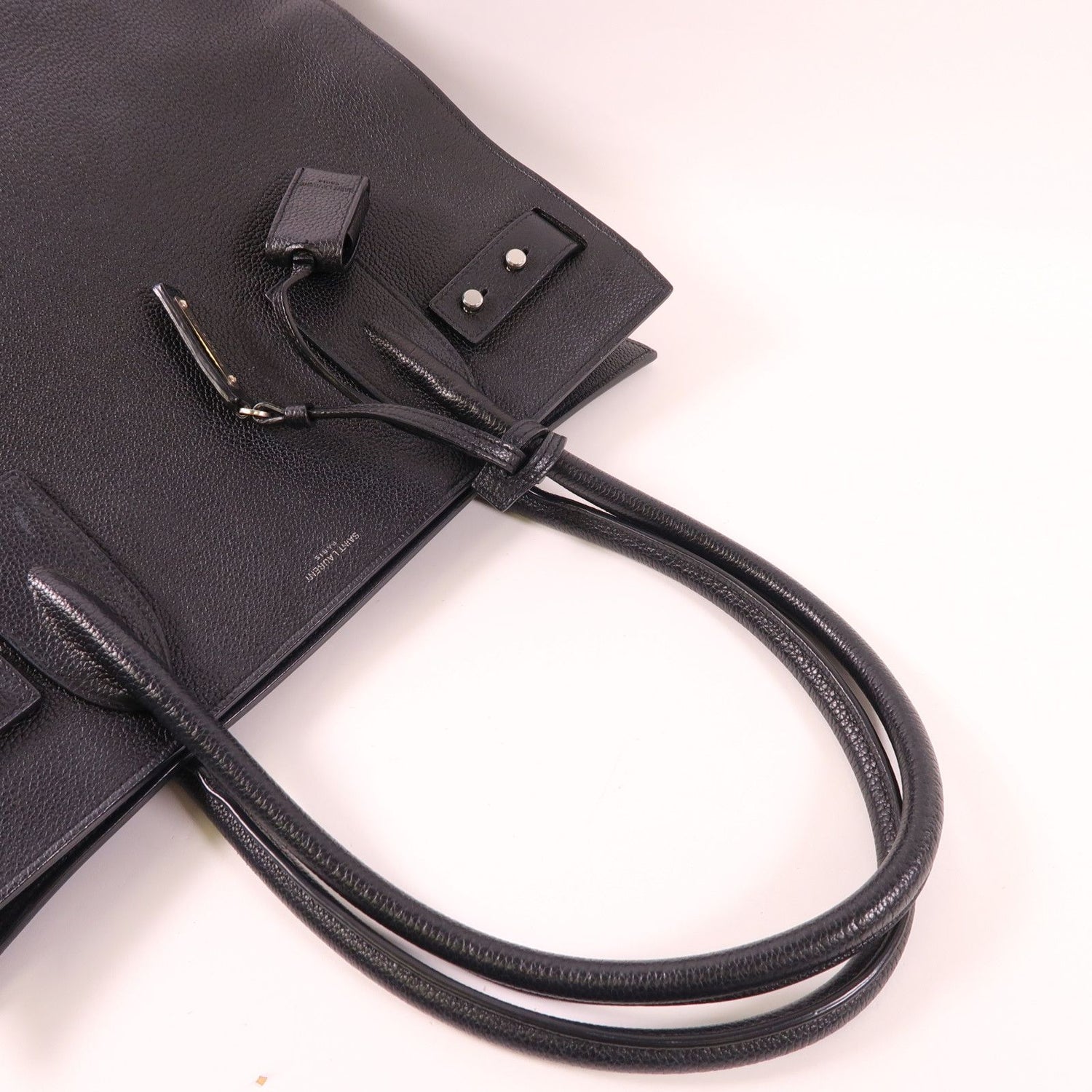 Saint Laurent Cowhide Leather Hand Bag Black Calfskin (cowhide) Ars 647168