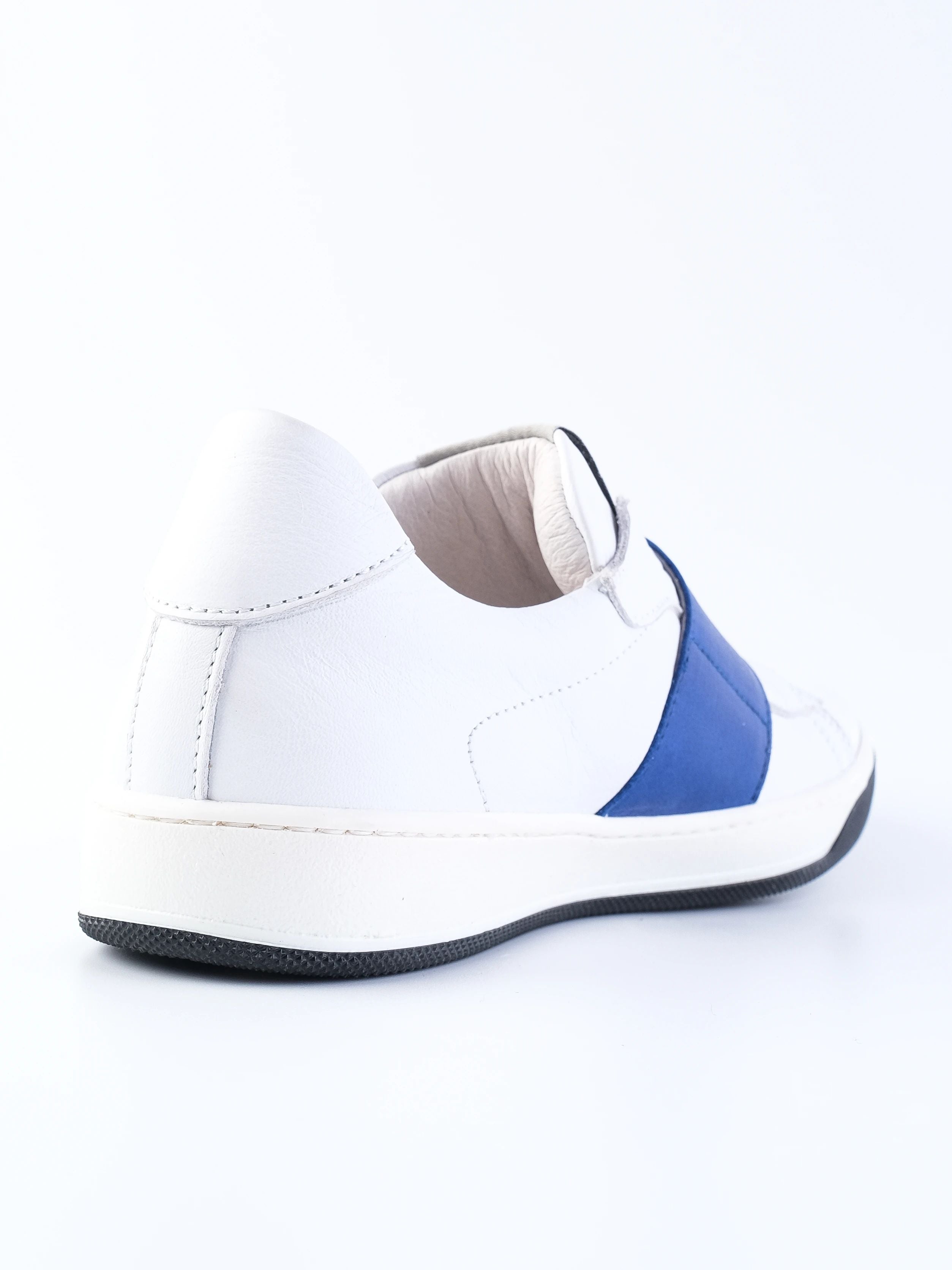 Excellent GF Ferre White Leather Sneakers for Kids Size 35