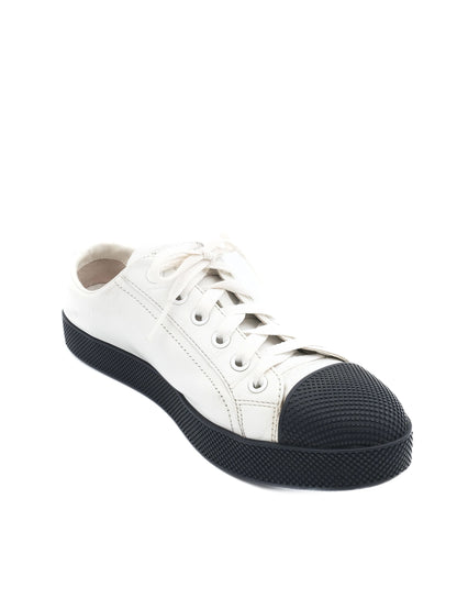 Excellent Manolo Blahnik Black Lacquer Mary Jane Heels Size 36