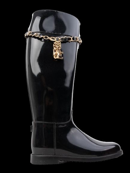 Excellent Love Moschino Black Knee-High Rain Boots with Gold Chain Detail