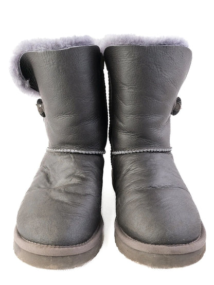 Excellent UGG Gray Leather Boots with Fuzzy Lining Size 37