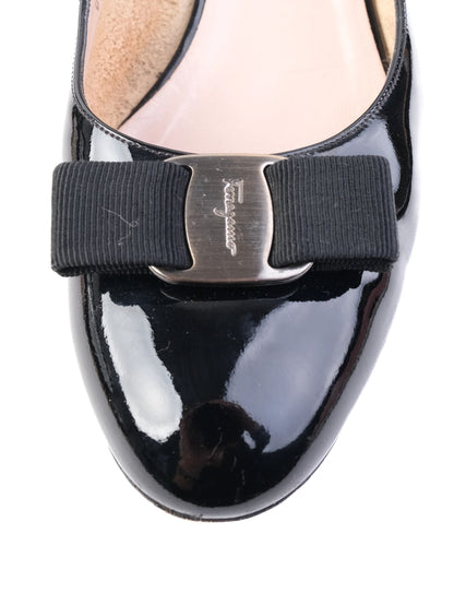 Excellent Salvatore Ferragamo Black Leather Shoes Size 40 with Bow