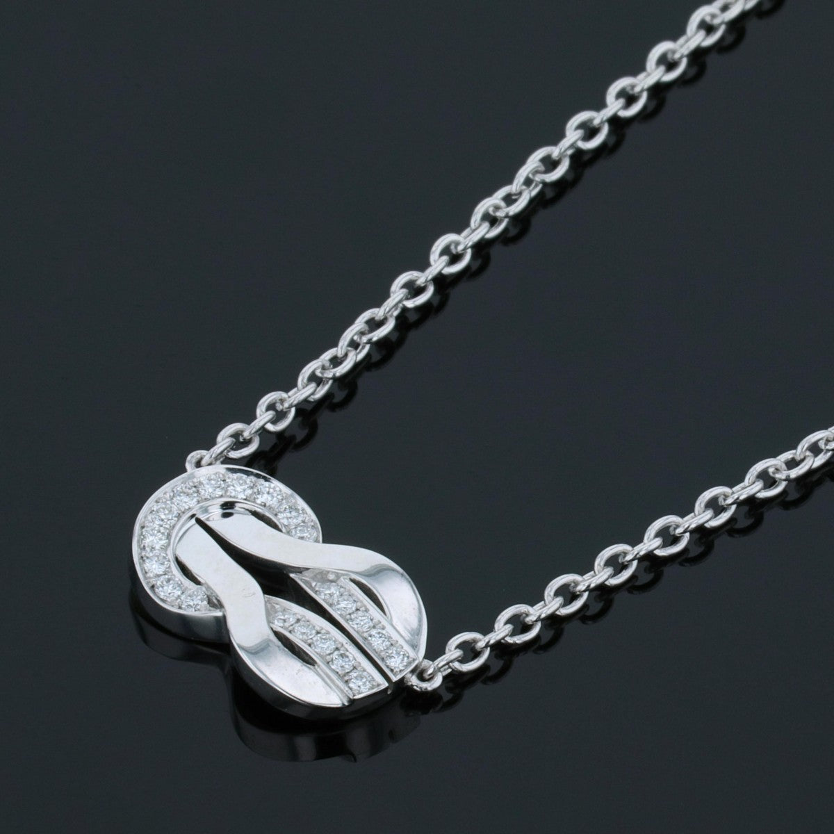 Fred Chance Infinie diamonds and gold necklace