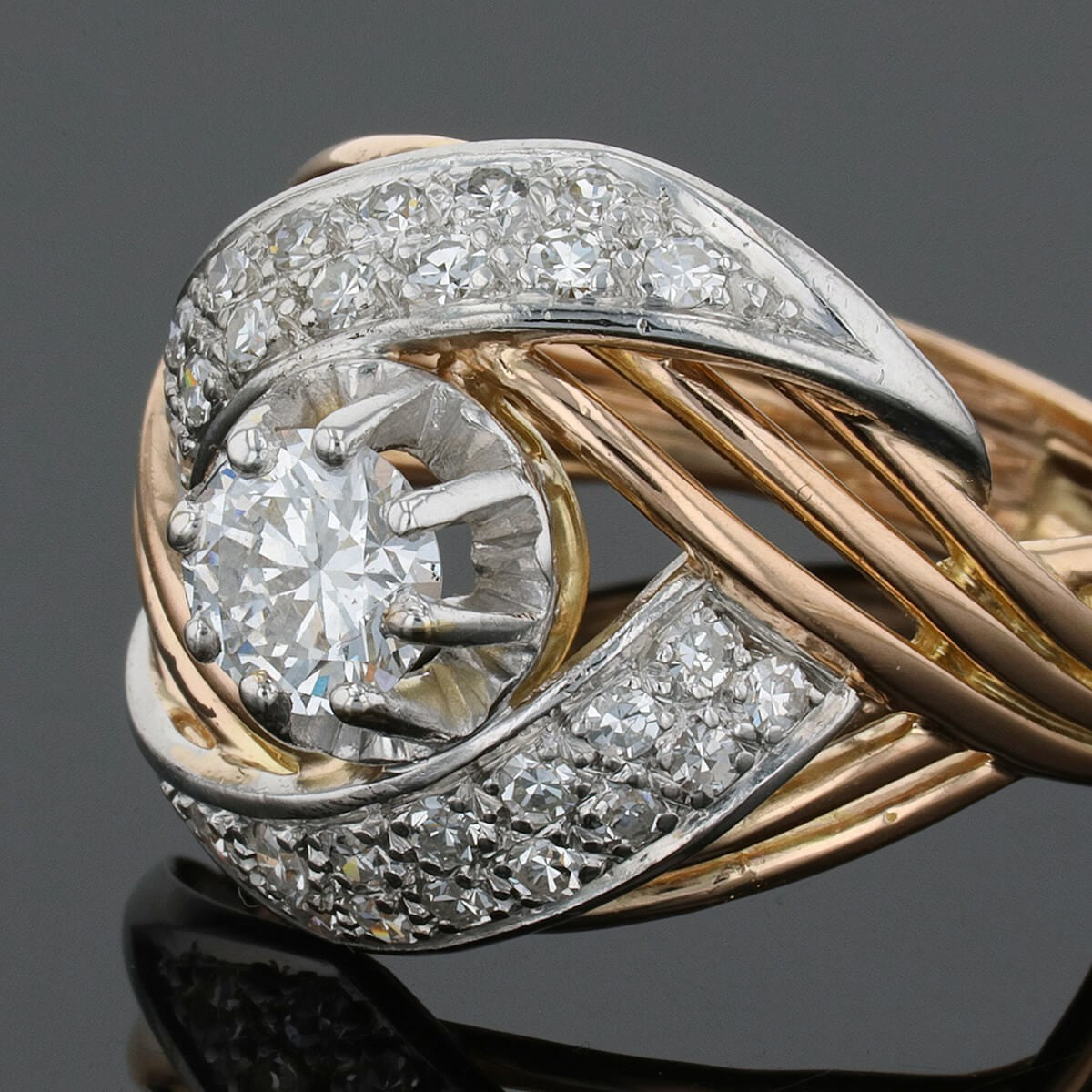 Gold and diamonds ring