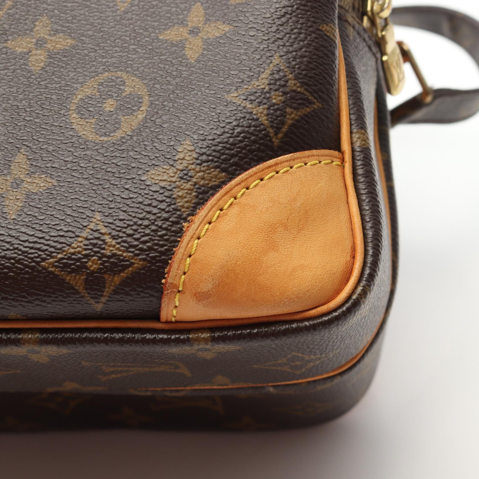 Louis Vuitton Nil 28, Monogram