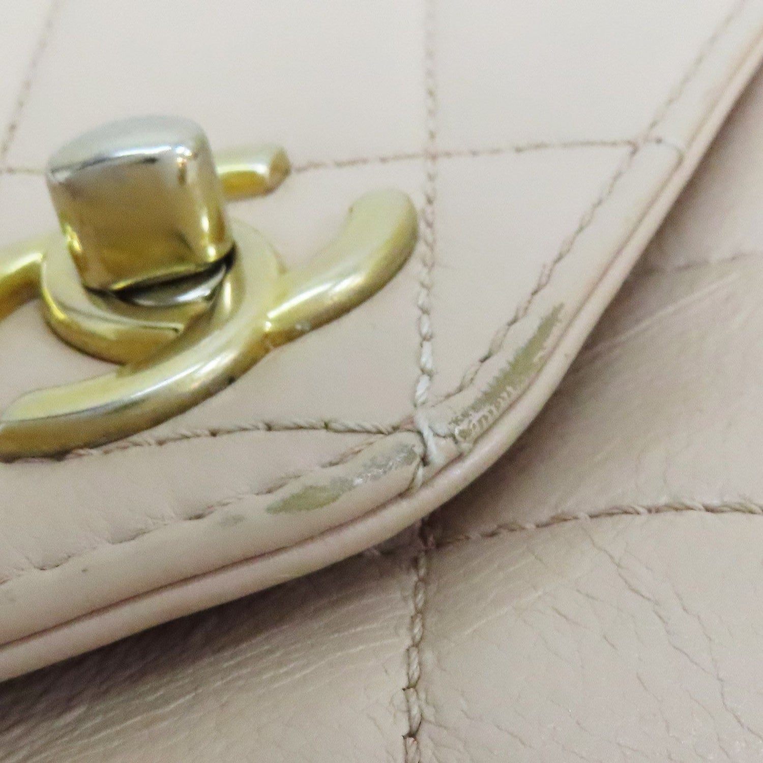 Chanel Matelasse Shoulder Handbag Calfskin Pink (no Card)