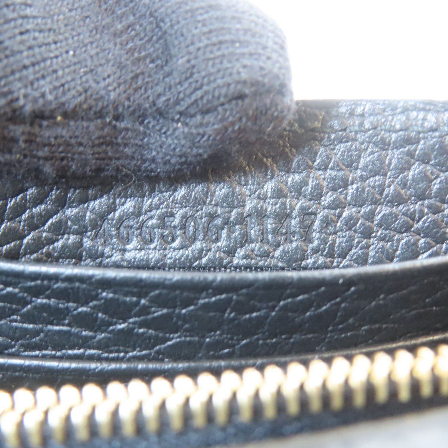 Gucci Textured Calfskin Medium Betty Chain Wallet Black
