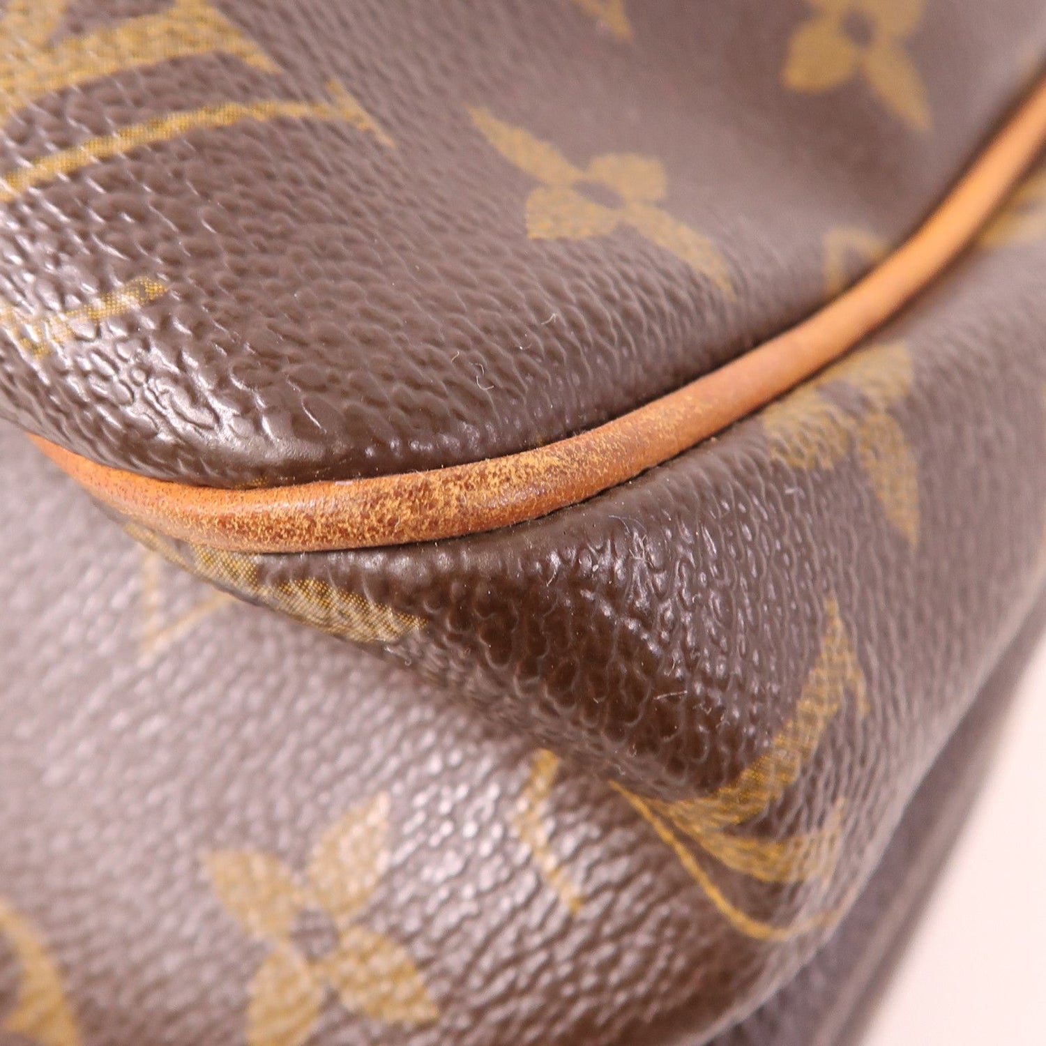 Louis Vuitton Batignolles Horizontal, Monogram