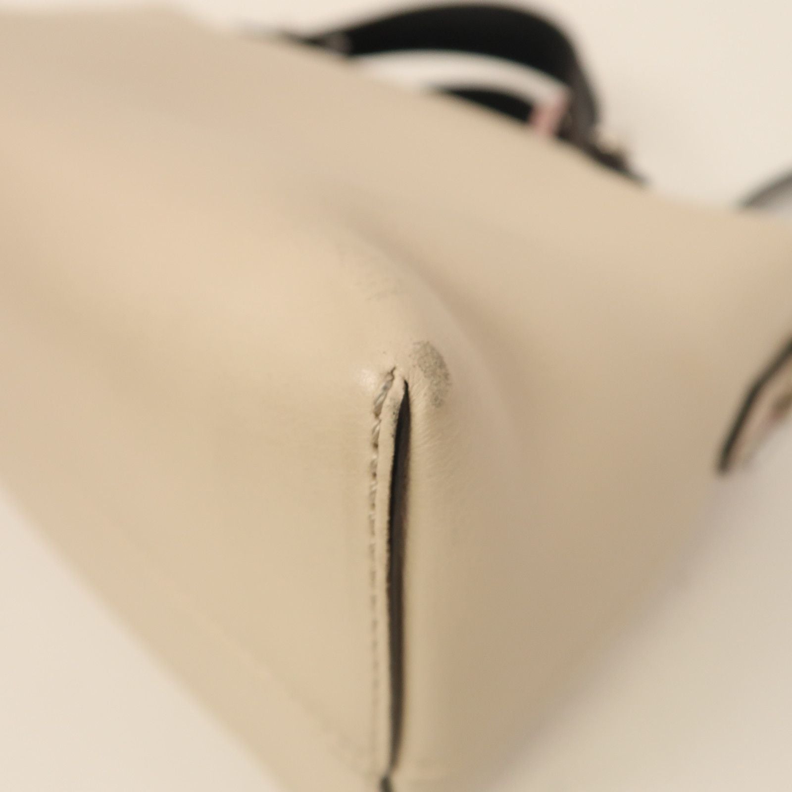 Fendi Sheepskin Leather By The Way Silver Hand-handed Shoulder Bag 2way Shoulder Bag Beige White Lambskin (sheep Leathe