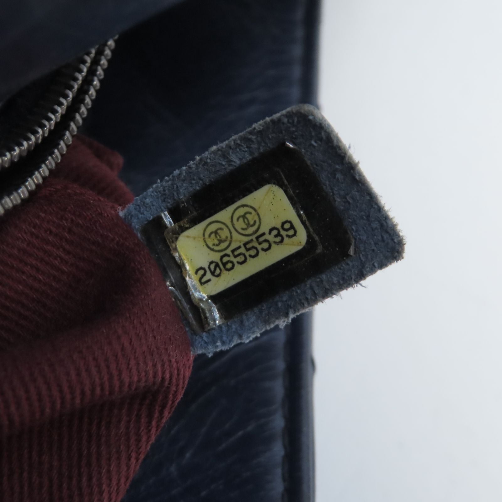 Chanel Blue Cowhide Leather Chain Shoulder Shoulder Back Bag Indigo S