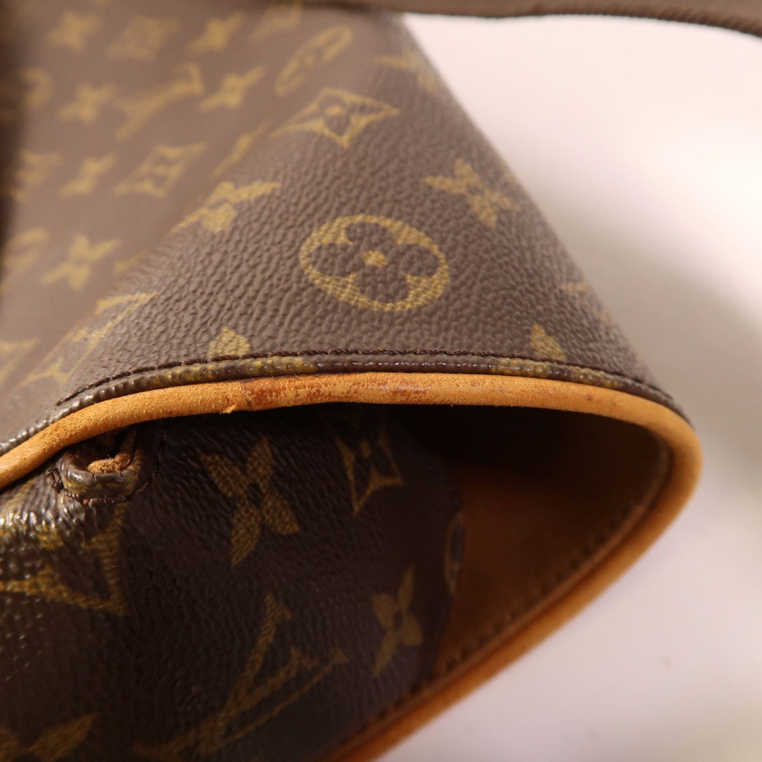 Louis Vuitton Abbesses Messenger, Monogram