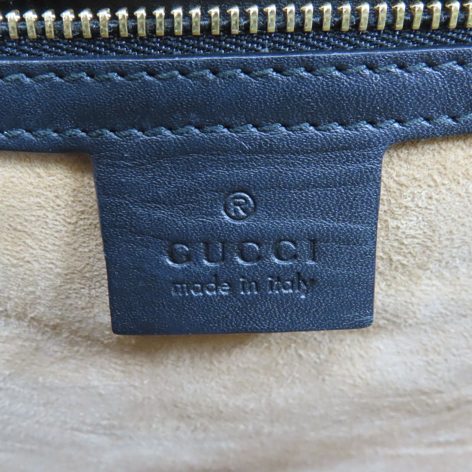 Gucci Sylvie Shoulder Bag Calfskin Black 421882