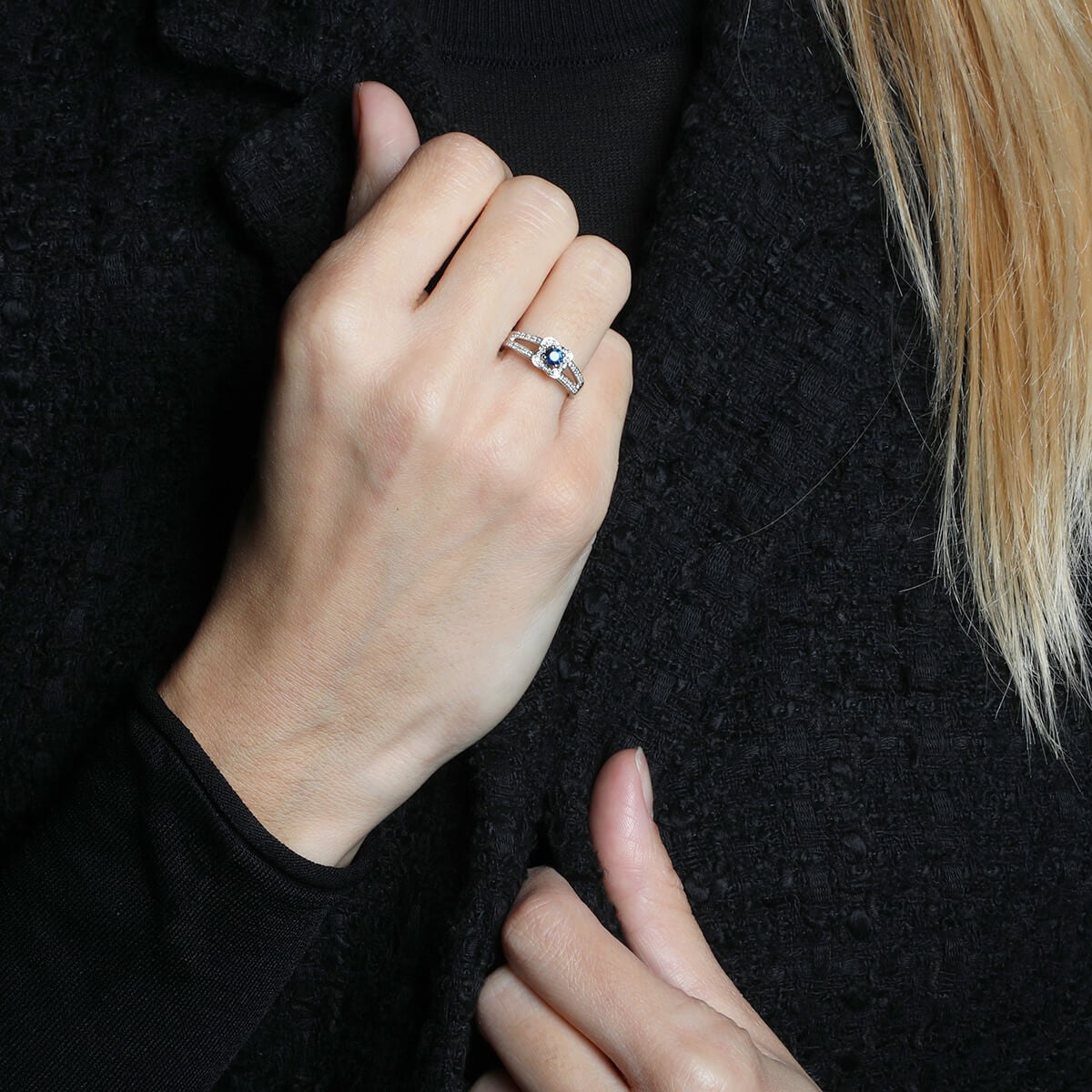 Mauboussin Sex and Love sapphire, diamonds and gold ring