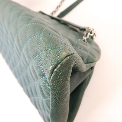 Chanel Green Cowhide Leather Chain Shoulder Silver Chain Shoulder Back Bag Calfskin (cowhide)