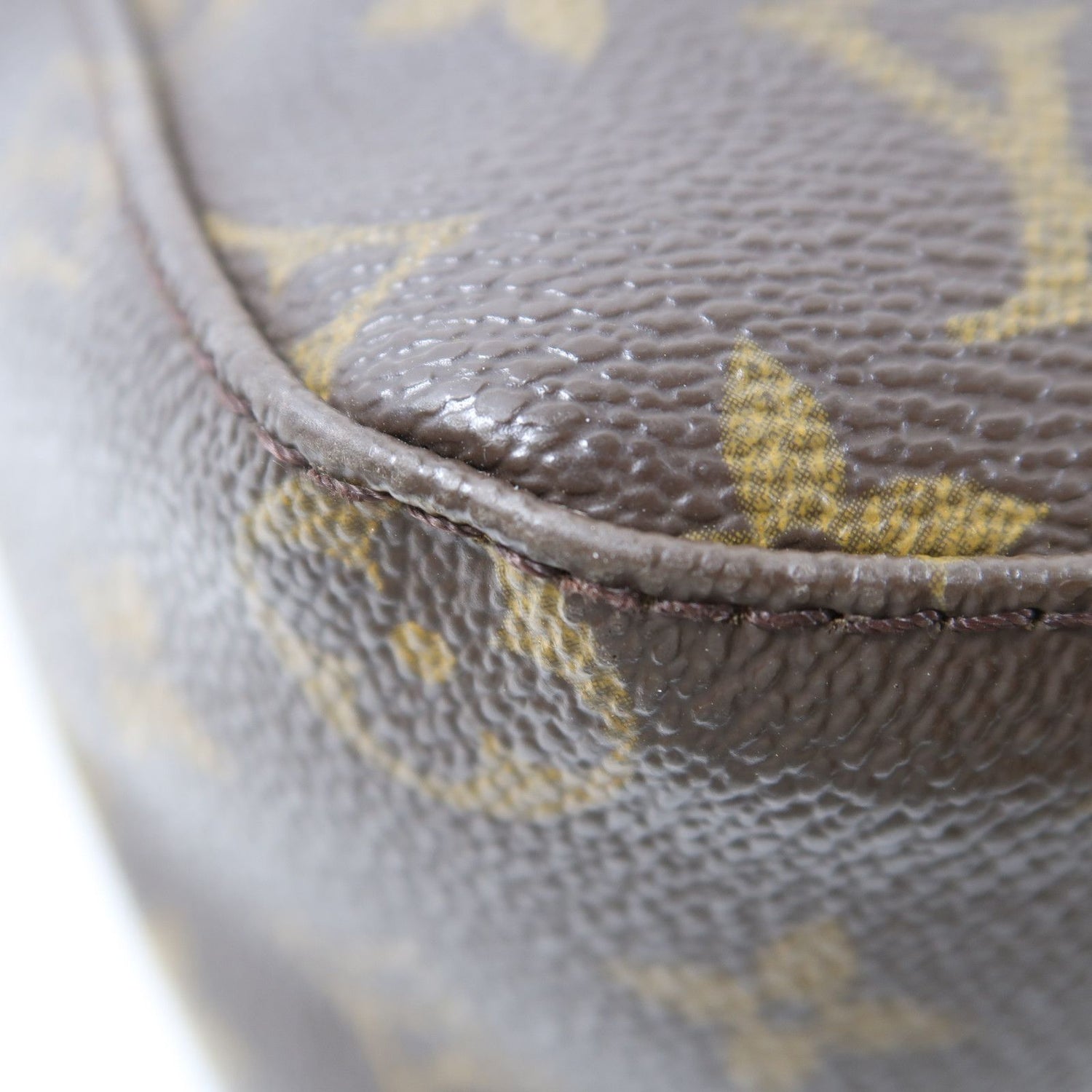 Louis Vuitton Looping MM, Monogram