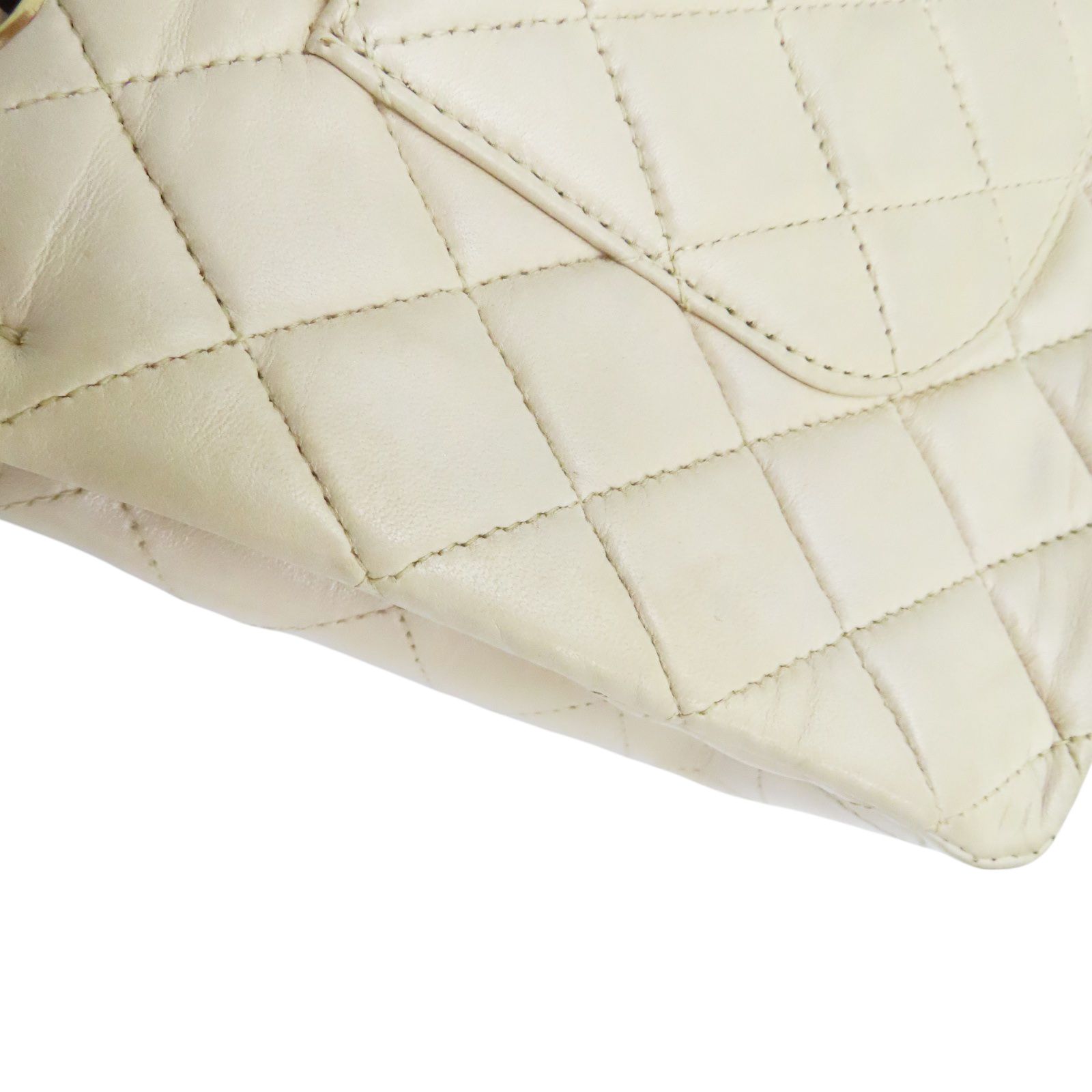 Chanel Matelasse Coco Mark 25 Shoulder Bag Lambskin Beige Gold Metal (no Card)