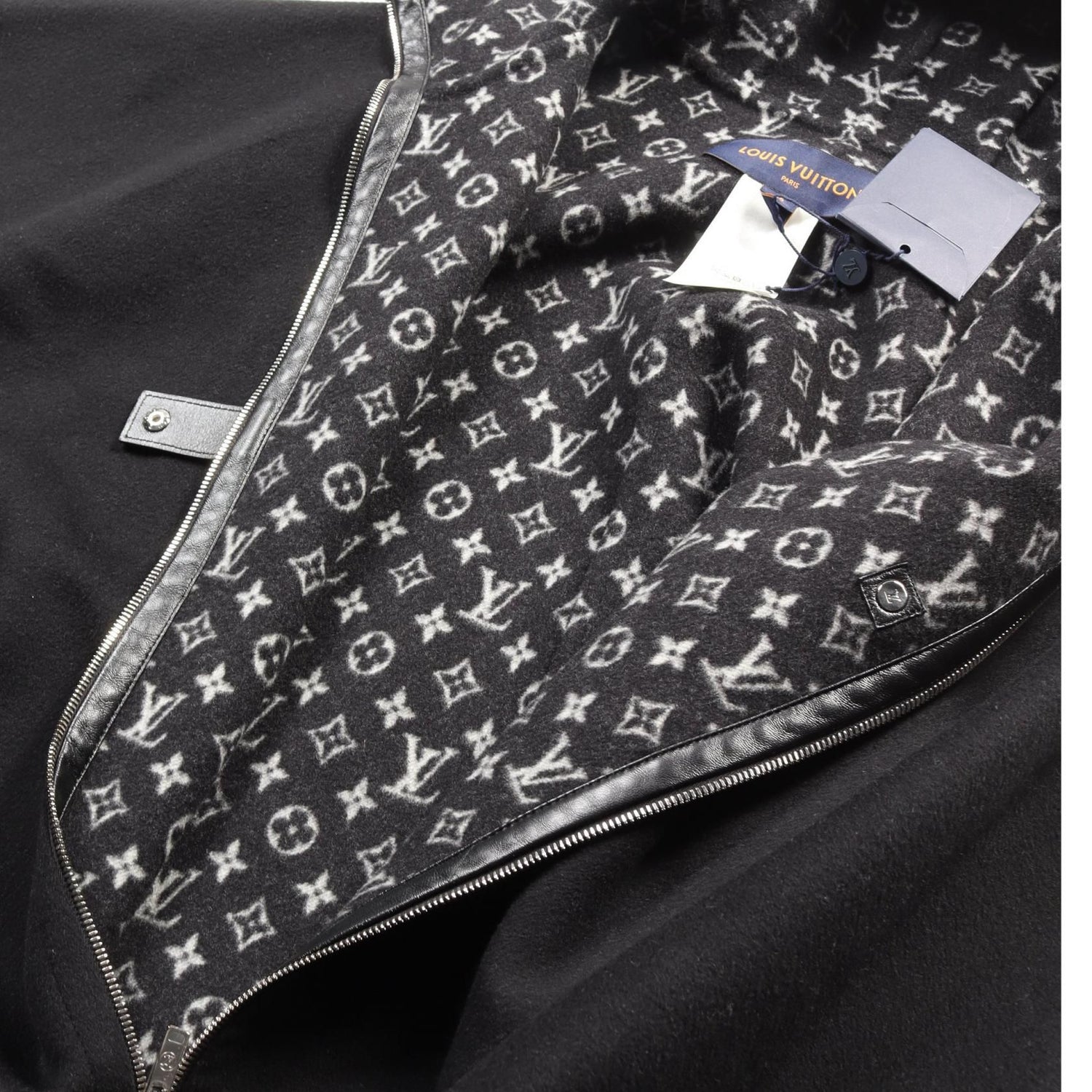 Louis Vuitton Hooded Cape Monogram Poncho Rm 223w Qwe Wool Silk Black