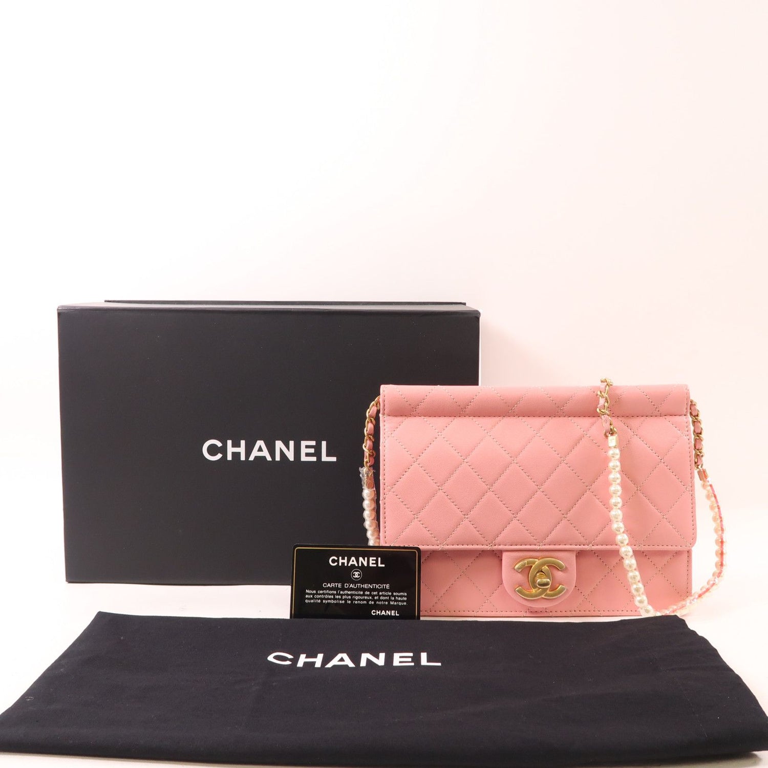 Chanel Pink Cowhide Leather Chain Shoulder Golden Shoulder Bag Powder Red Shoulder Bag Calfskin (cowhide)