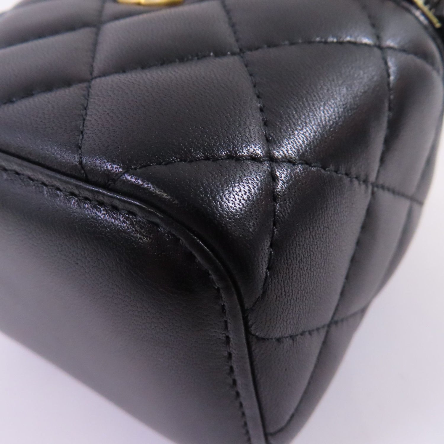 Chanel Black Sheepskin Leather Mini Vanity Case Shoulder Bag Lambskin (sheep Leather)