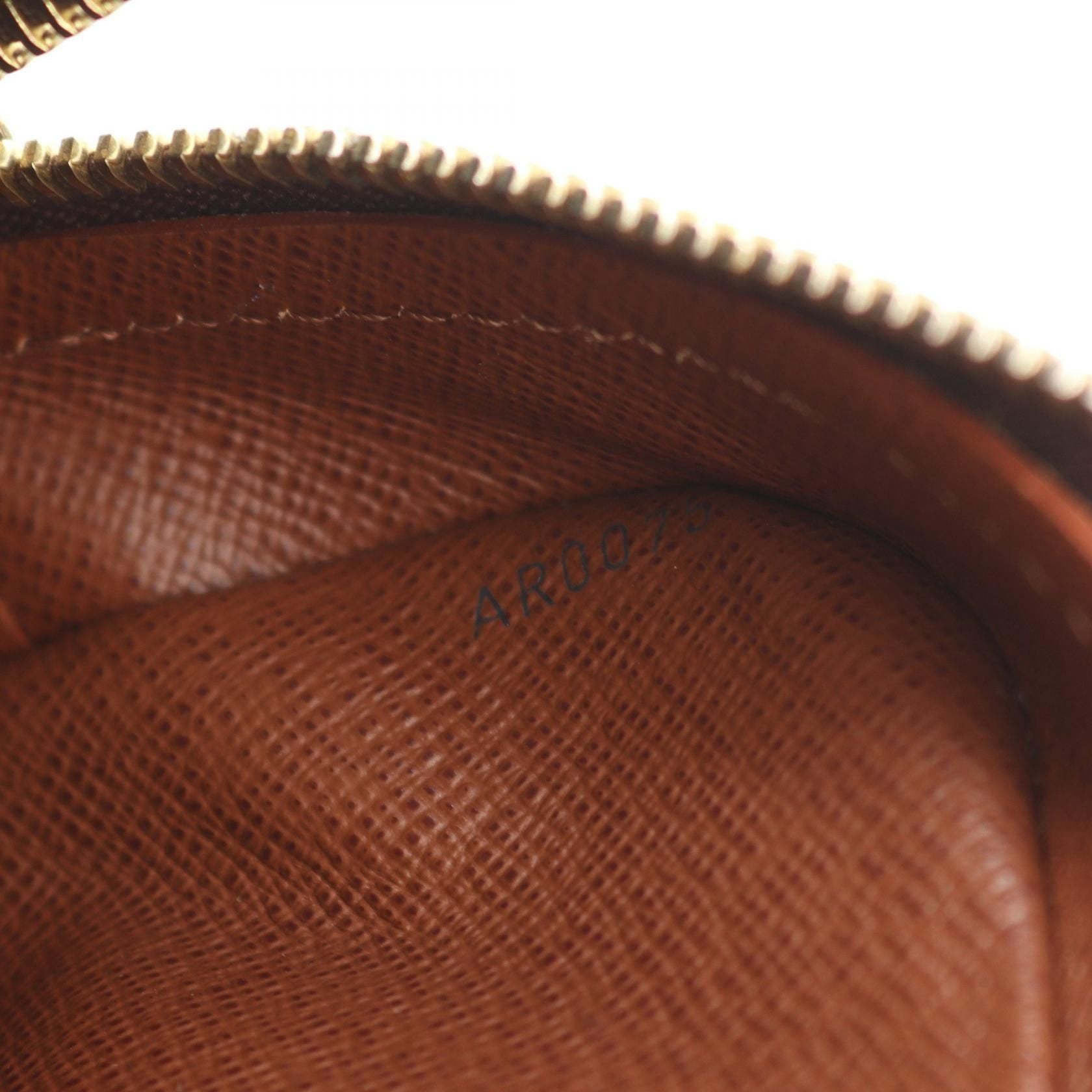 Louis Vuitton Nil 28, Monogram