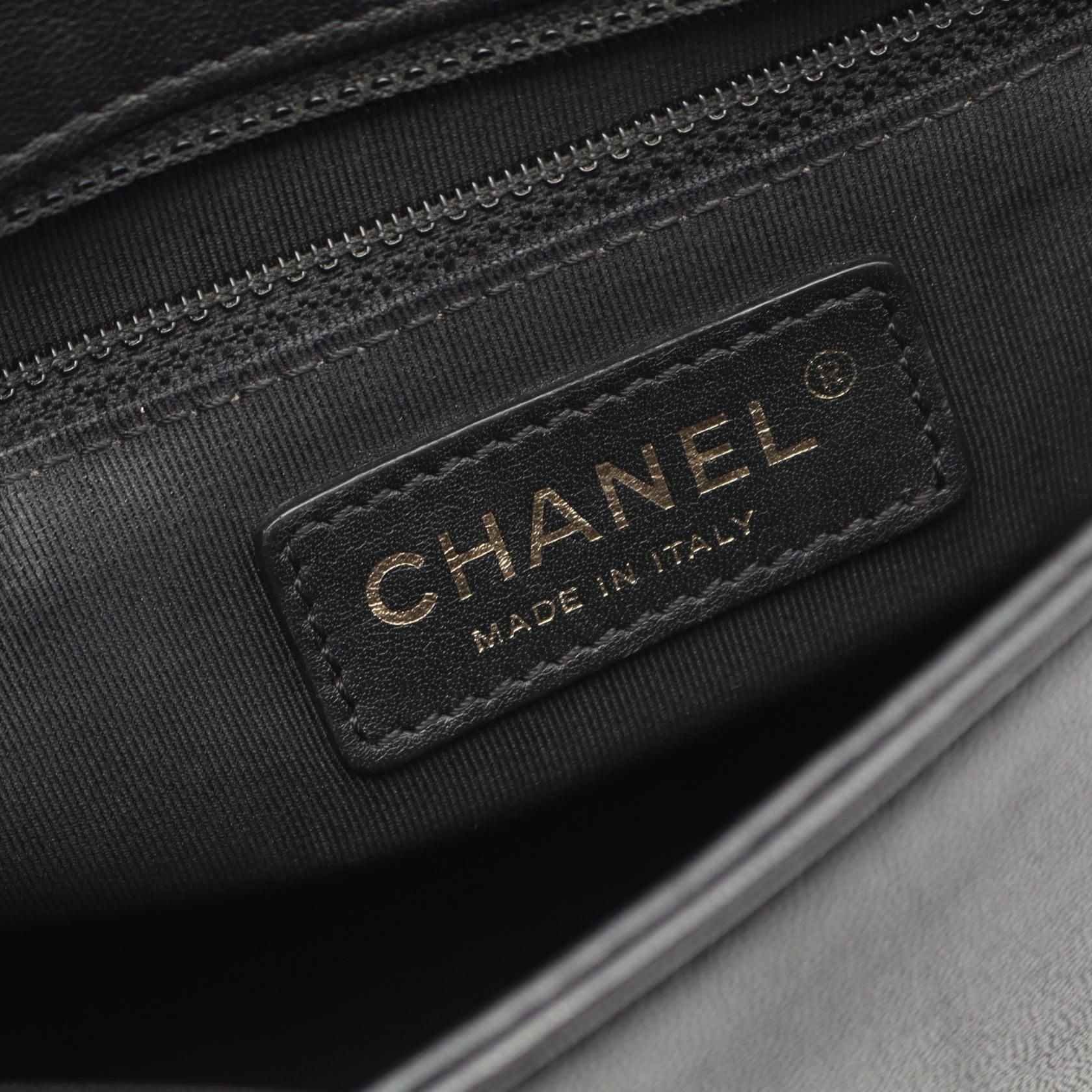 Chanel Black V Stitch Shoulder Bag Lambskin (sheep Leather)