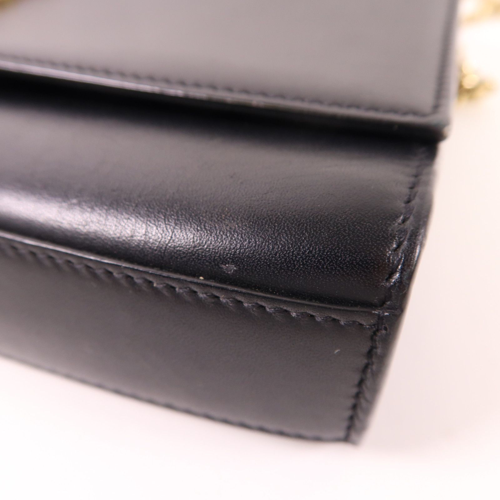 Saint Laurent Cowhide Leather Shoulder Bag Black Calfskin (cowhide) 470428