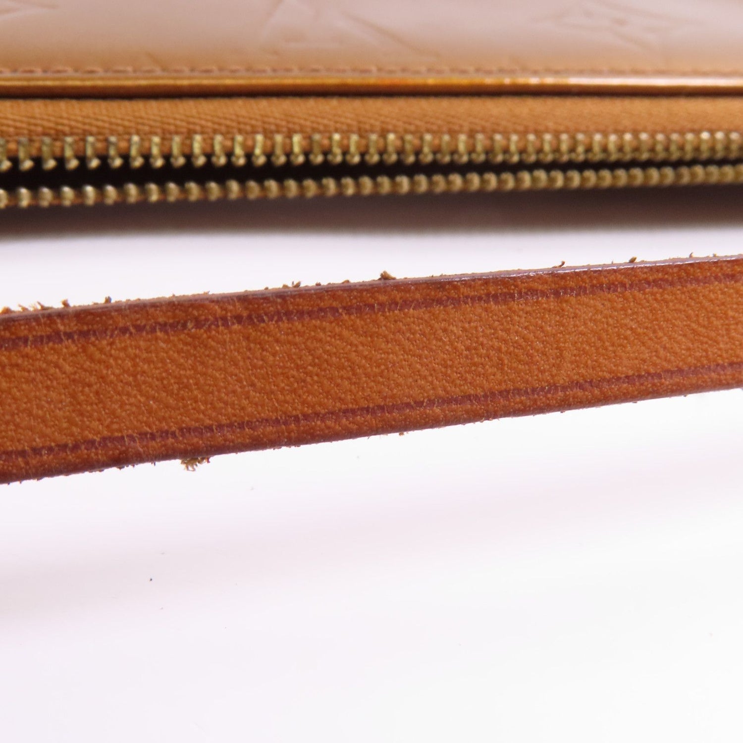 Louis Vuitton Vernis Monogram Venis Lexington Accessory Pouch Gold Handbag M 91010