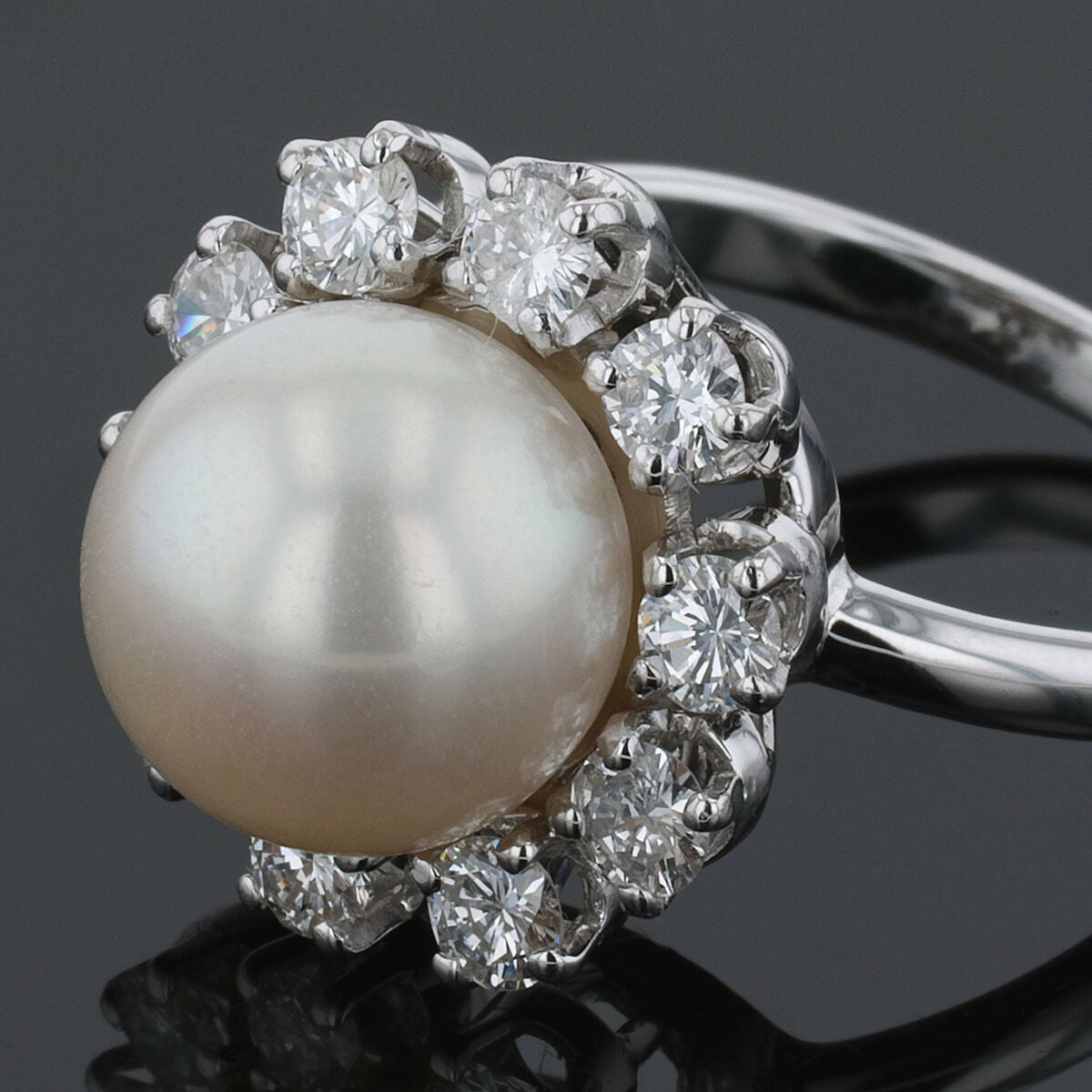Platinum, gold, diamonds and cultured pearl ring