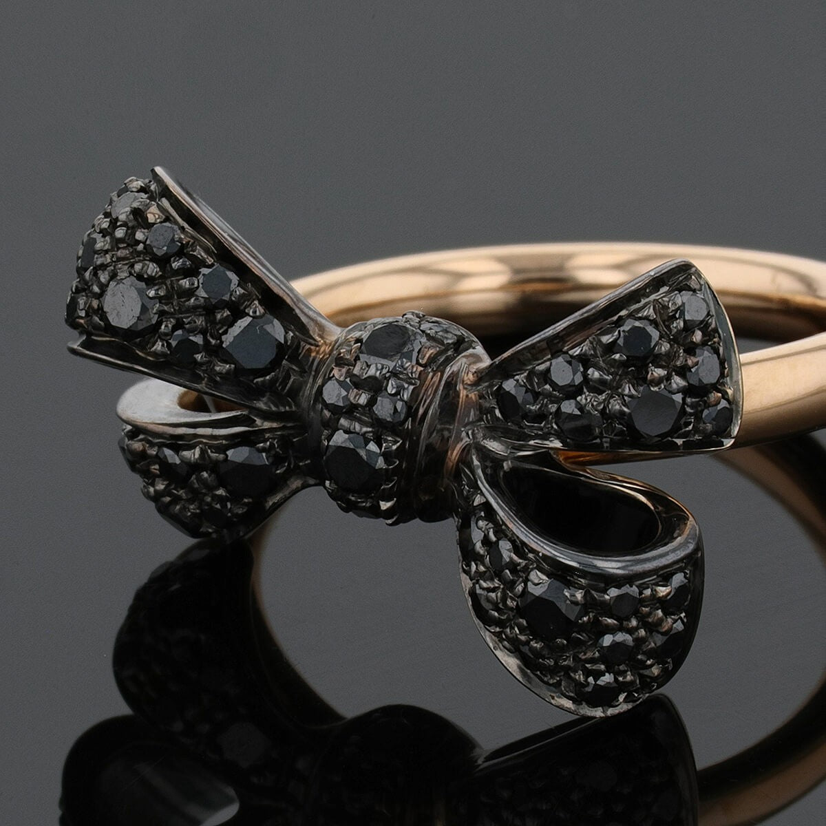 Pomellato Forever diamonds and gold ring