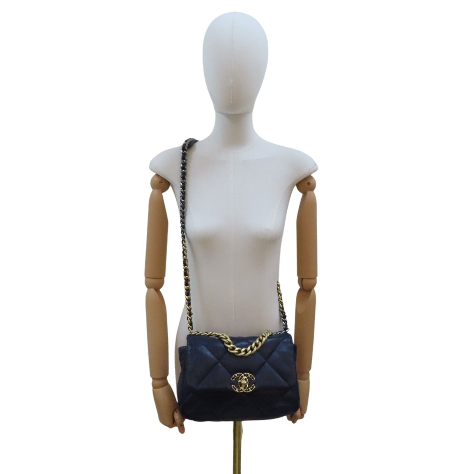 Chanel Matelasse 19 Chain Shoulder Bag Lambskin Blue As 1160
