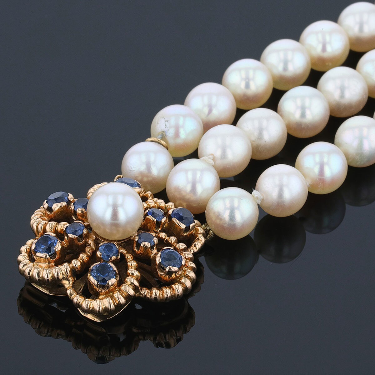 Sapphires, cultured pearls and gold bracelet