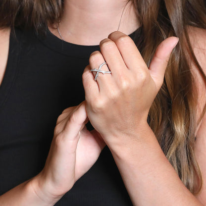 Stephen Webster Thorn diamonds and gold ring