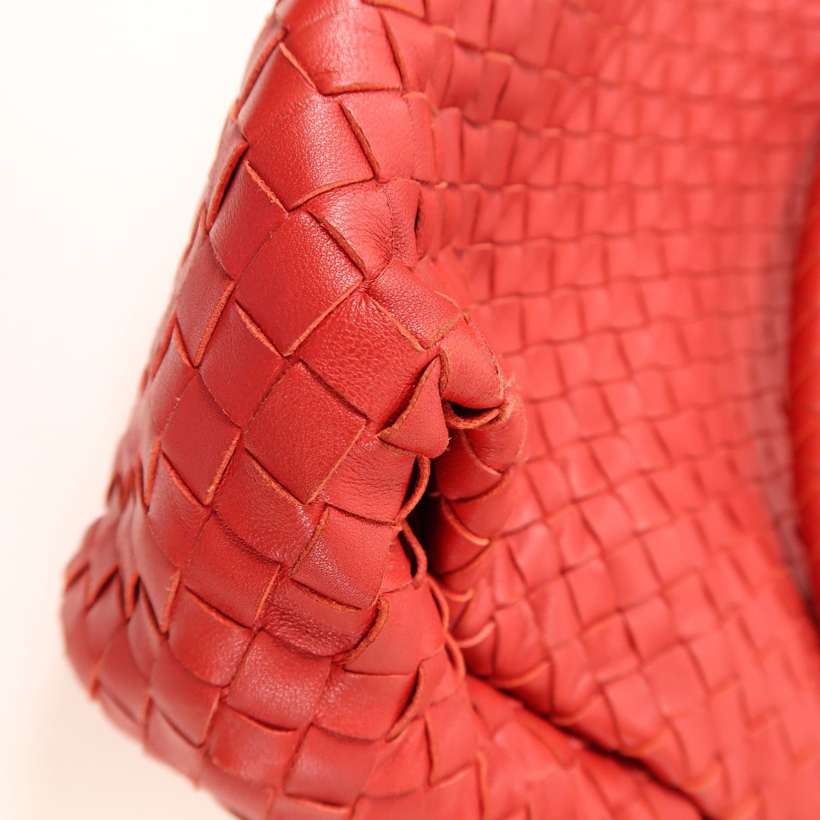 Bottega Veneta Sheepskin Leather Shoulder Bag Red Lambskin (sheep Leather)