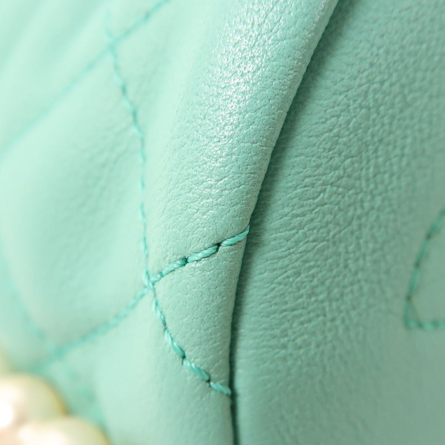 Chanel Green Sheepskin Leather Pearl Bucket Golden Shoulder Bucket Shoulder Bag Lambskin (sheep Leather)