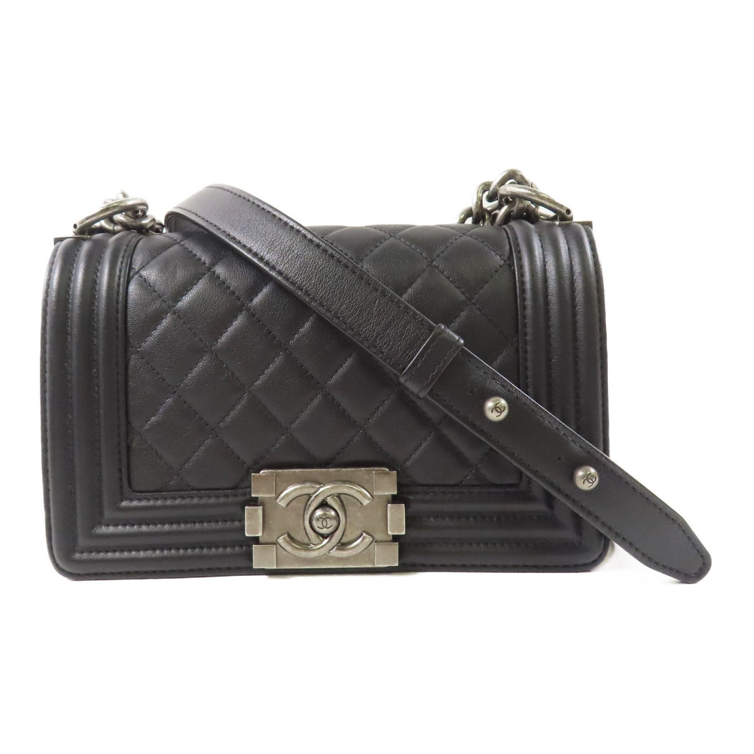 Chanel Black Cowhide Leather Boy 20 Cross Shoulder Bag Calfskin (cowhide) A 67085