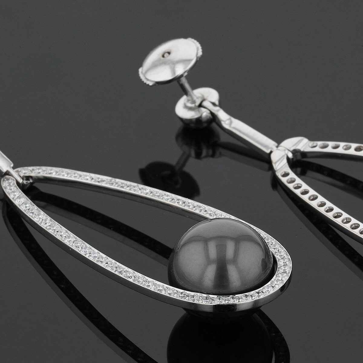 Tahitian Pearls, diamonds and gold earrings