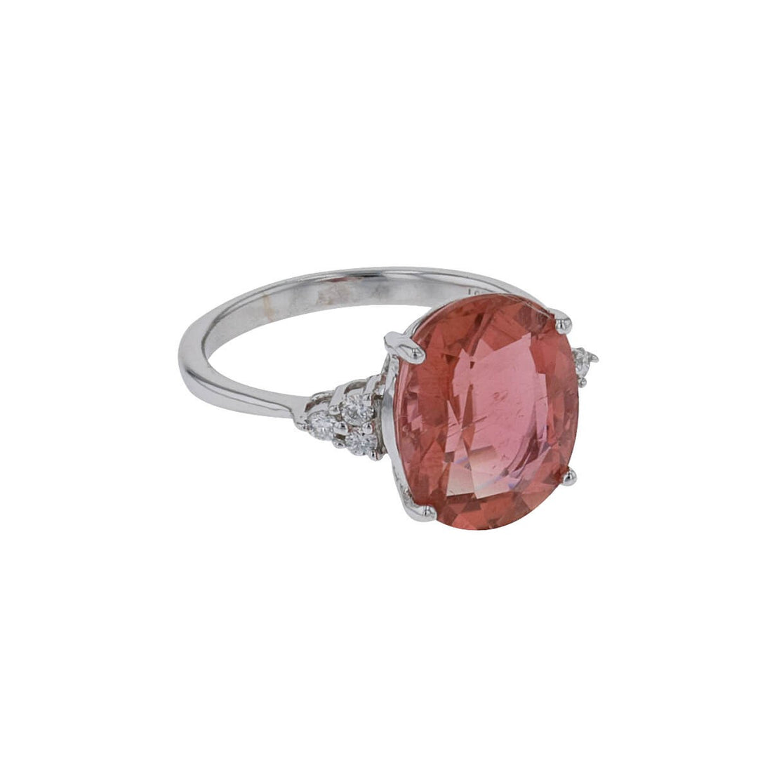 Tourmaline, diamonds and gold ring