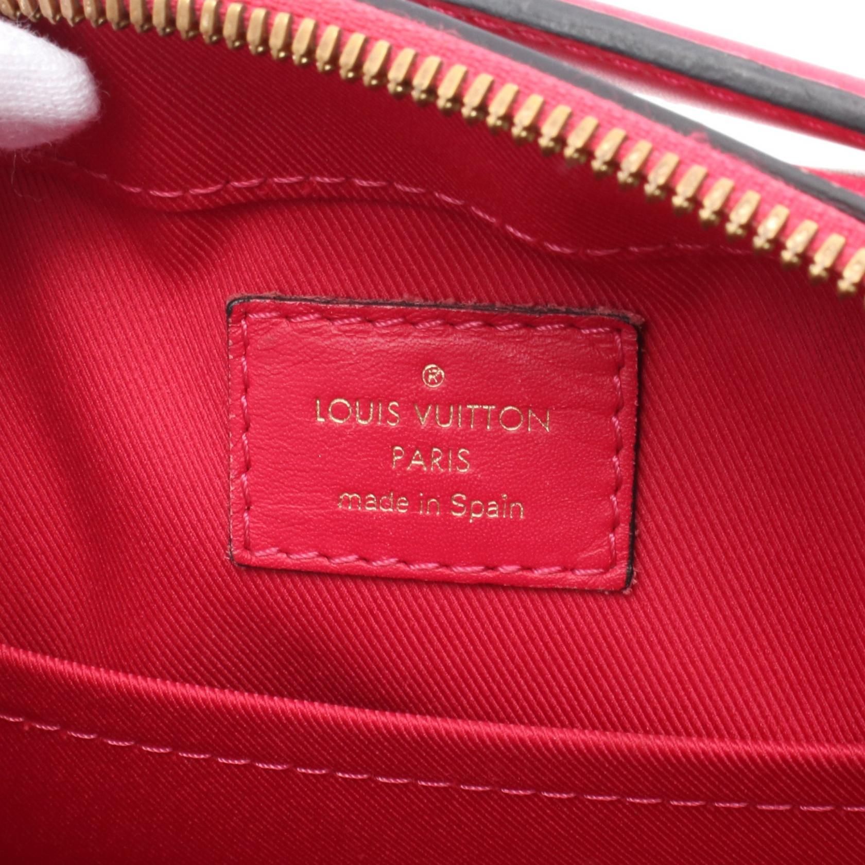 Louis Vuitton Saintonge, Monogram