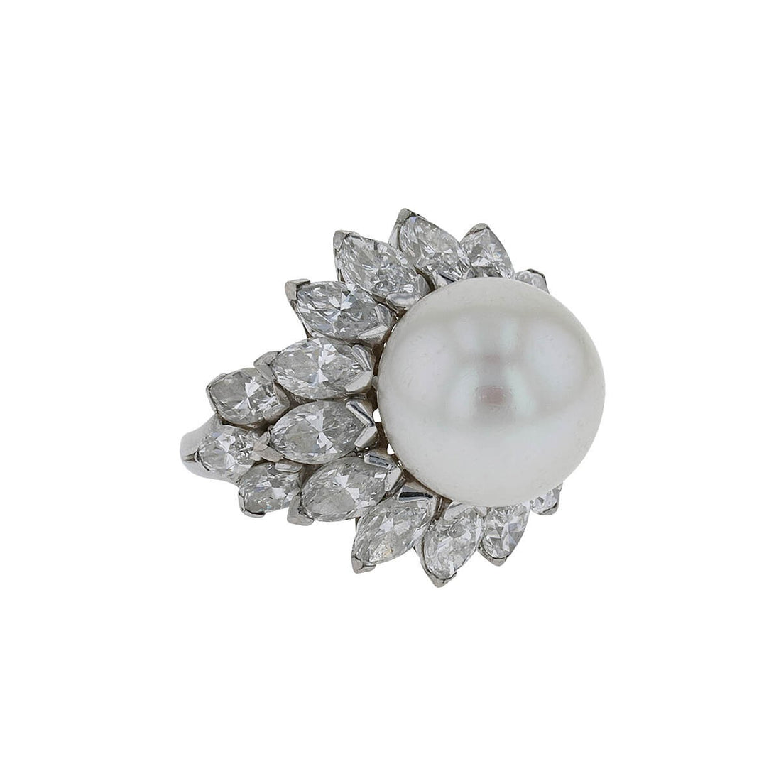 Van Cleef &amp; Arpels cultured pearl, diamonds and platinum ring