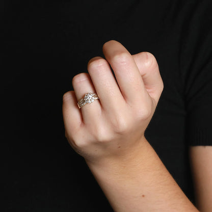 Van Cleef &amp; Arpels Fleurette diamonds and gold ring