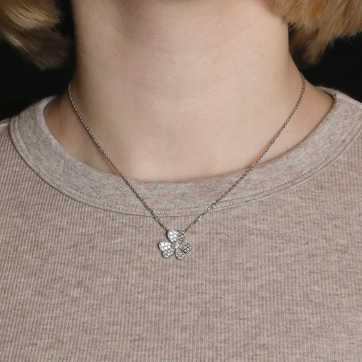 Van Cleef &amp; Arpels Frivole diamonds and gold necklace